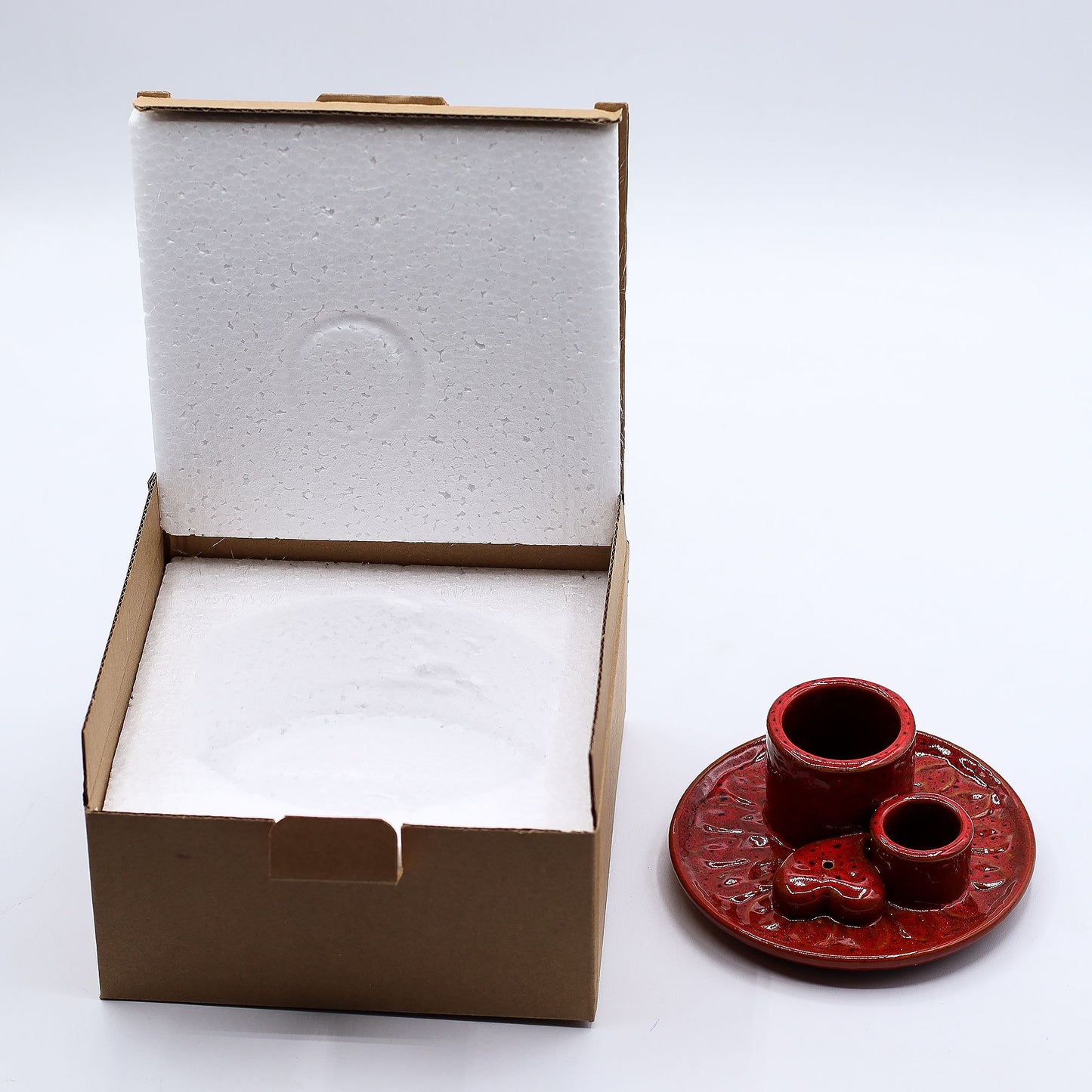 Soporte cerámico para Palo Santo e Incienso - Mandala - Rojo con brillo en forma de corazón